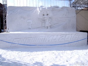 完成した雪ミク雪像