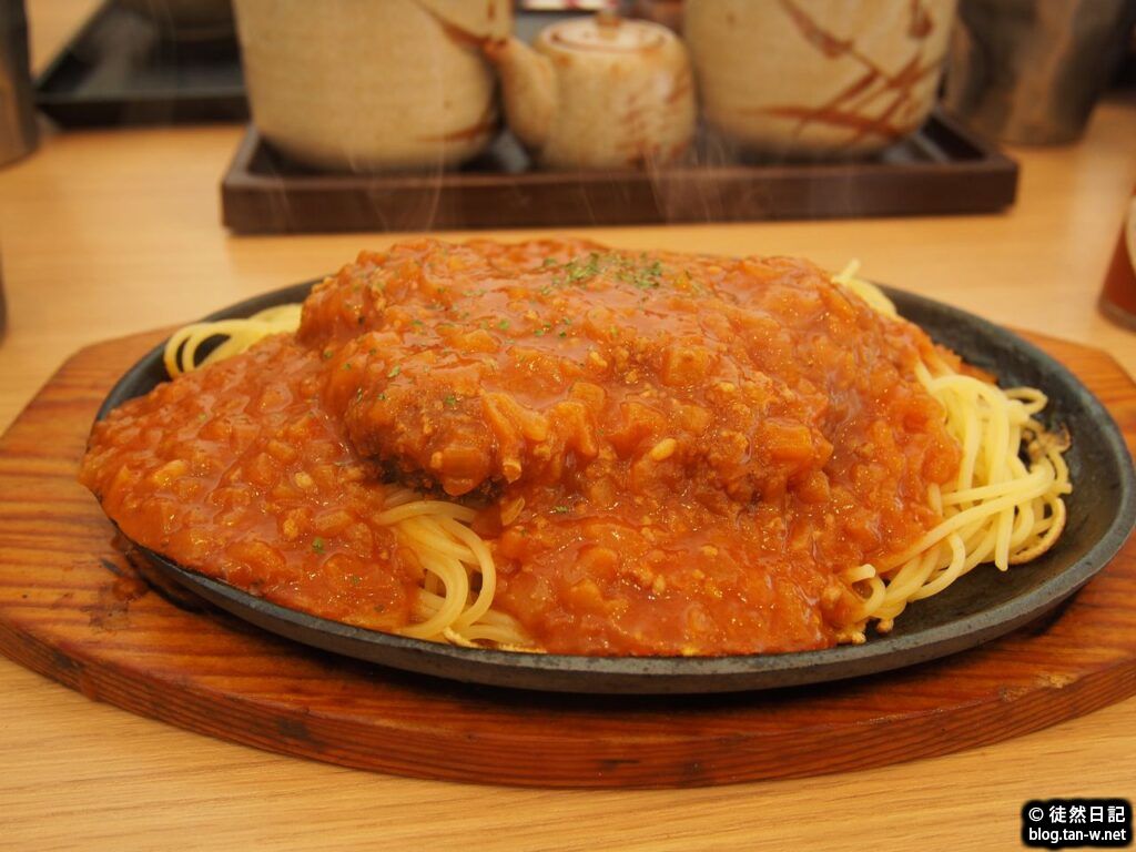 「とんかつのみしな」の「カツスパ（ひれ）」