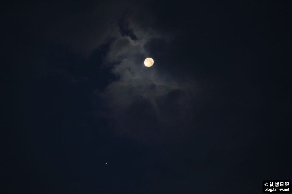 2024/11/18 朝の月