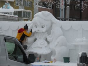 さっぽろ雪まつり2026の「雪ミク雪像」